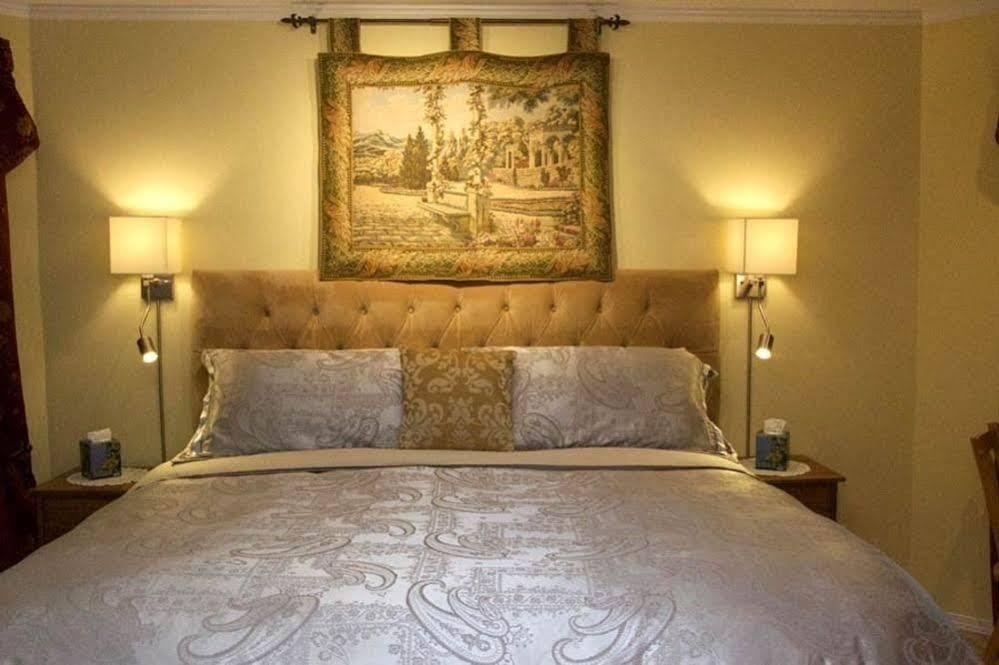 Enchanter Ocean View Suites Madeira Park Bagian luar foto